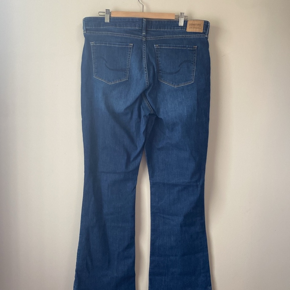Levi’s Signature shaping mid rise bootcut size 34 - Picture 3 of 5